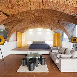 https://dungeon-apartment.hotels-in-ljubljana.com